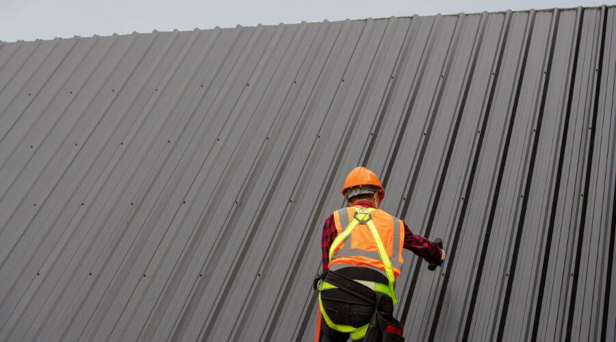 Professional gutter cleaning in Fairfax, VA